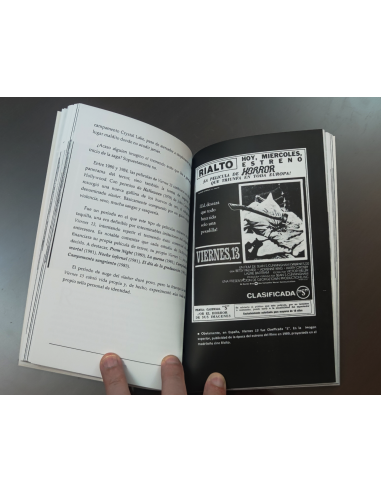 CULT & TEEN MOVIES Nº4. El club de los poetas muertos / Viernes 13 (Ed. Tapa blanda con solapas y sobrecubierta)